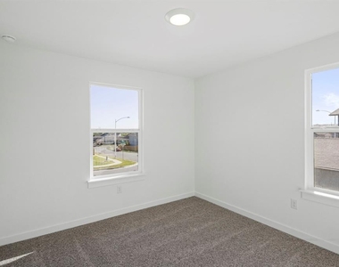 7911 Linda Michelle Ln - Photo Thumbnail 11
