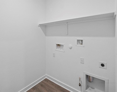 7911 Linda Michelle Ln - Photo Thumbnail 15