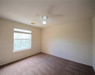 15843 Garrison Cir - Photo Thumbnail 15