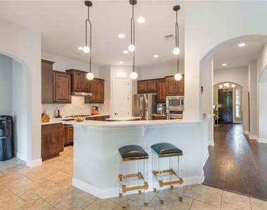12305 Lostwood Cir - Photo Thumbnail 8