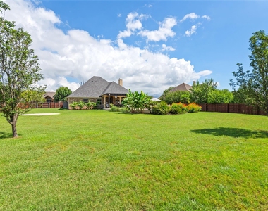 12305 Lostwood Cir - Photo Thumbnail 23