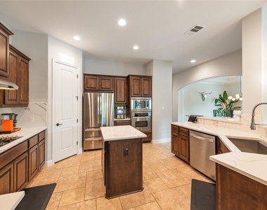 12305 Lostwood Cir - Photo Thumbnail 9