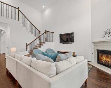 4128 Geary St - Photo Thumbnail 7