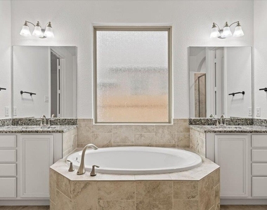 4128 Geary St - Photo Thumbnail 11