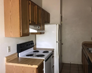 1303 N Bishop - Photo Thumbnail 5