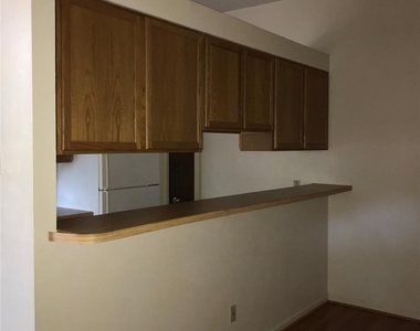 1303 N Bishop - Photo Thumbnail 4