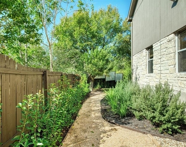 2412 Willow Way - Photo Thumbnail 25