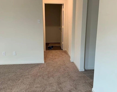 108 N Allington Cir - Photo Thumbnail 12