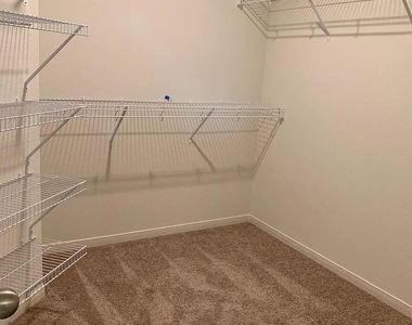 108 N Allington Cir - Photo Thumbnail 17