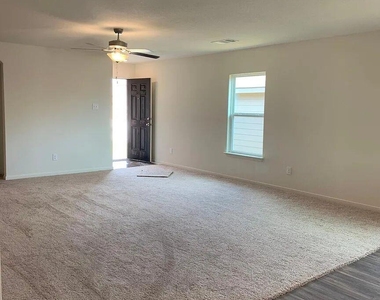 108 N Allington Cir - Photo Thumbnail 13