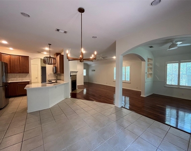 112 Huelo Ct - Photo Thumbnail 4