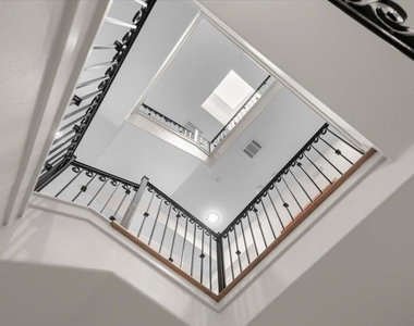1529 Barton Springs Rd - Photo Thumbnail 9