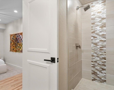 1529 Barton Springs Rd - Photo Thumbnail 8