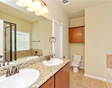 9205 Sweetgum Dr - Photo Thumbnail 17