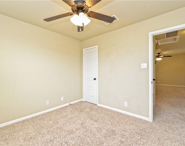 9205 Sweetgum Dr - Photo Thumbnail 23