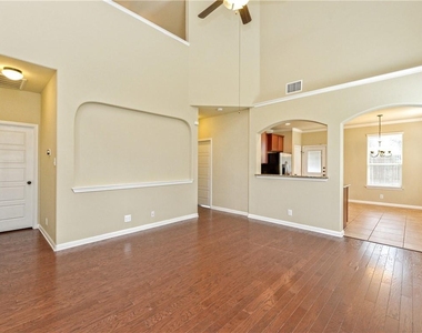 9205 Sweetgum Dr - Photo Thumbnail 8
