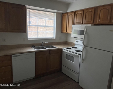 5201 Atlantic Boulevard - Photo Thumbnail 2