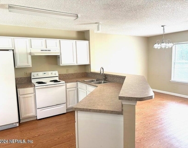 155 Southern Bridge Boulevard - Photo Thumbnail 5