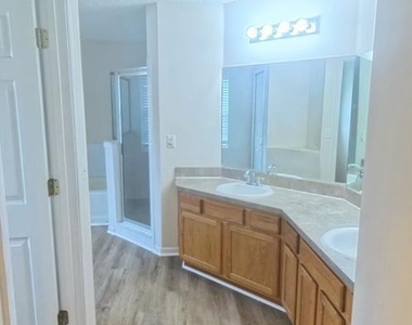 6428 Hannah Stables Drive - Photo Thumbnail 14