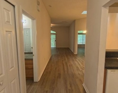 6428 Hannah Stables Drive - Photo Thumbnail 8