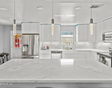 641 Sw Orange Avenue - Photo Thumbnail 4