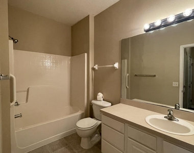 7801 Point Meadows Drive - Photo Thumbnail 10