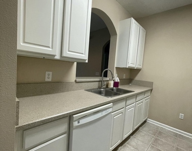 7801 Point Meadows Drive - Photo Thumbnail 14