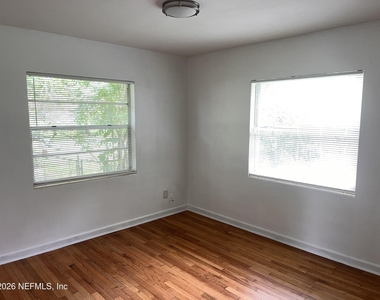 6560 Barmer Drive S - Photo Thumbnail 8