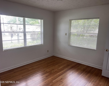 6560 Barmer Drive S - Photo Thumbnail 4