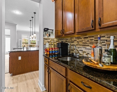 429 Buckhead Court - Photo Thumbnail 9