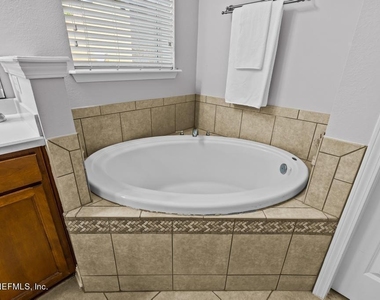 429 Buckhead Court - Photo Thumbnail 36