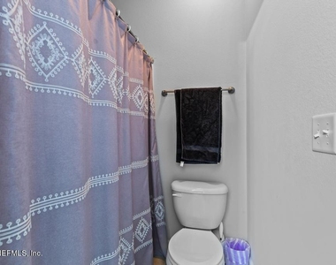 429 Buckhead Court - Photo Thumbnail 18