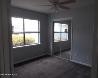 7529 Falcon Trace Drive W - Photo Thumbnail 15