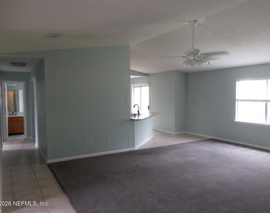 7529 Falcon Trace Drive W - Photo Thumbnail 9