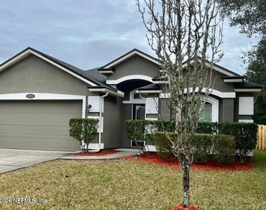 4198 Victoria Lakes Drive W - Photo Thumbnail 2