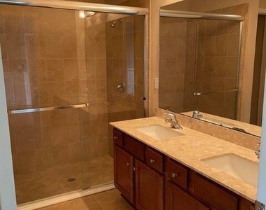 4198 Victoria Lakes Drive W - Photo Thumbnail 12