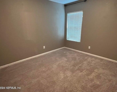 4198 Victoria Lakes Drive W - Photo Thumbnail 17