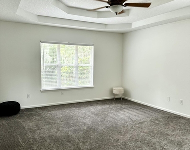 2298 Huckins Court - Photo Thumbnail 16