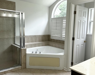 2298 Huckins Court - Photo Thumbnail 19