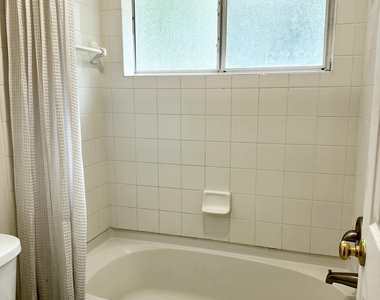 2298 Huckins Court - Photo Thumbnail 14