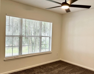 2298 Huckins Court - Photo Thumbnail 12