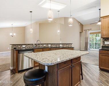 8733 Little Swift Circle - Photo Thumbnail 15