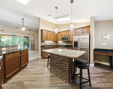 8733 Little Swift Circle - Photo Thumbnail 14
