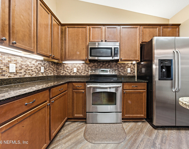 8733 Little Swift Circle - Photo Thumbnail 13
