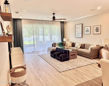 157 Coosaw Court - Photo Thumbnail 8