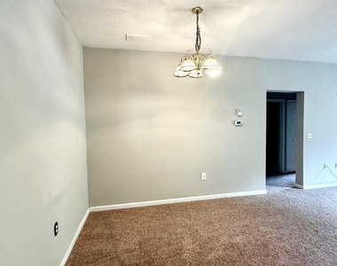 6985 Ortega Woods Drive - Photo Thumbnail 2