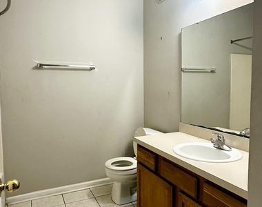 6985 Ortega Woods Drive - Photo Thumbnail 8