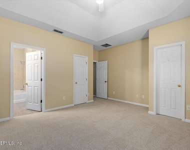 8618 Ribbon Falls Lane - Photo Thumbnail 10