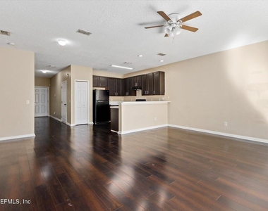 8618 Ribbon Falls Lane - Photo Thumbnail 6