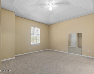 8618 Ribbon Falls Lane - Photo Thumbnail 12